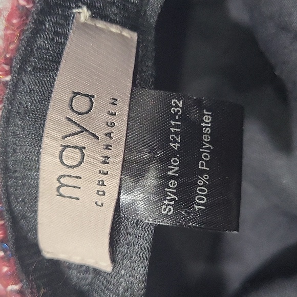 EUC Maya Copenhagen women's red and white newsboy hat, warm winter spring fall - Picture 5 of 6